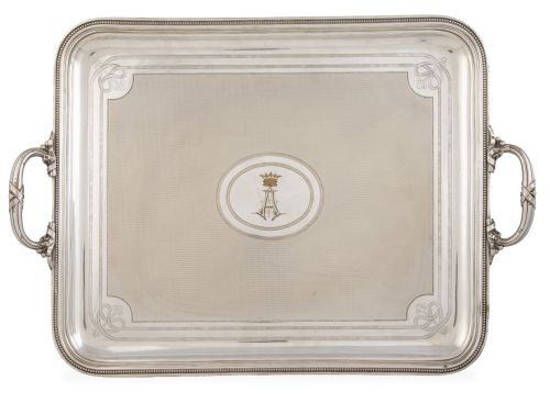 Bandeja de metal plateado y dorado con inicial grabada "A" 