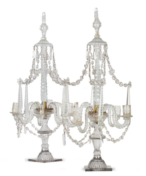 Pareja de "girandoles" Jorge IIII de cristal transparente t