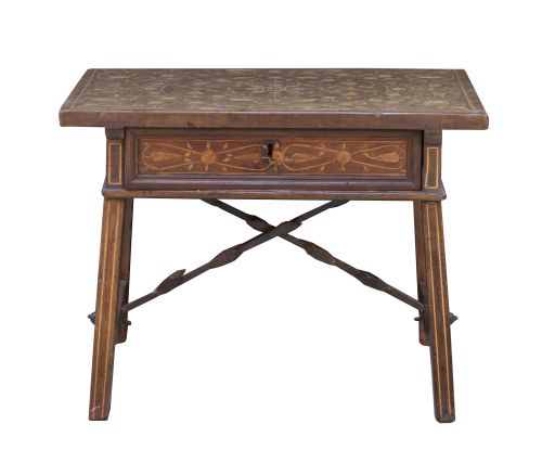 Bufete de estrado de madera de nogal y boj, con decoración 