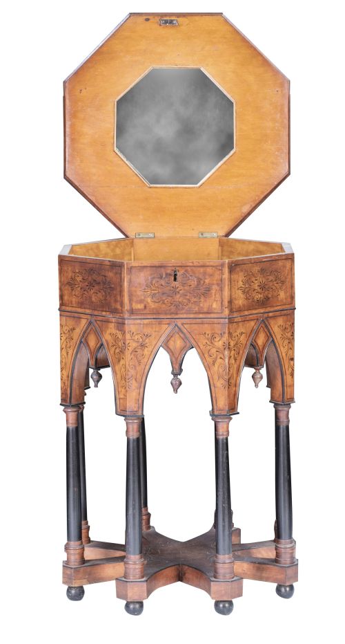 Costurero octogonal Reina Gobernadora de madera de caoba y 