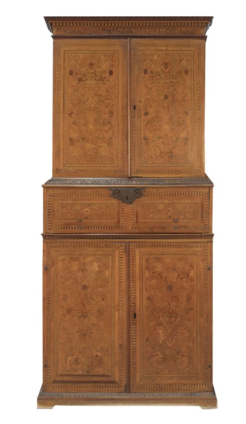 Cabinet de dos cuerpos con marquetería de maderas finas, ma