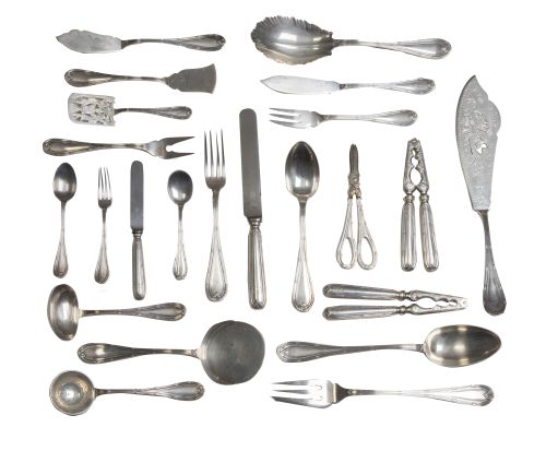 Cubertería de plata de estilo Luis XVI, ley 916. con marcas