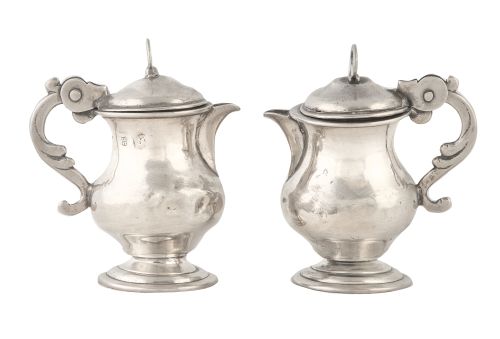 Pareja de vinajeras de plata. Con marcasMateo Martínez Mo
