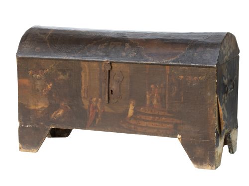 Arcón con el escudo de los carmelitas, con tapa de medio ca