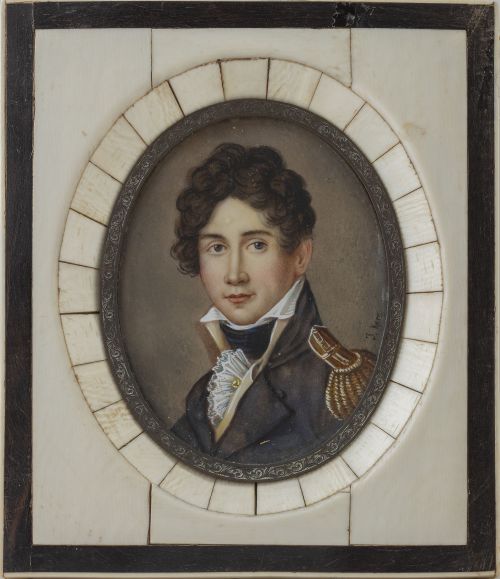 ESCUELA ESPAÑOLA, SIGLO XXRetrato de caballero con unifor