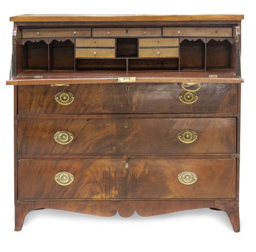 Cómoda-escritorio Jorge III en madera de caoba con tiradore