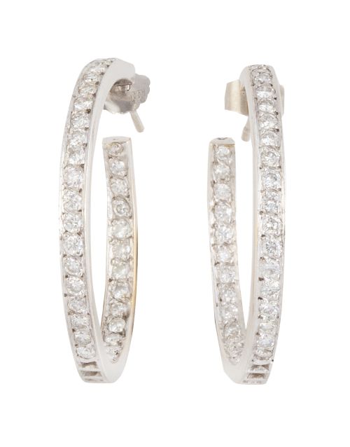 Pendientes criolla con brillantes en el frente y en el inte