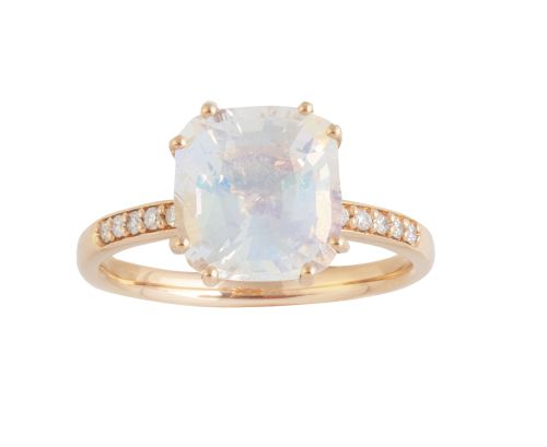 Sortija con piedra luna talla cushion de 3,56 ct en montura