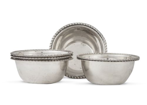 Juego de seis lavafrutas de plata, ley 800. Con marcas.S.