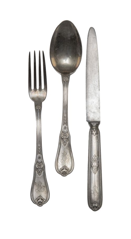 Juego de tres cubiertos de plata de ley 800 con iniciales A