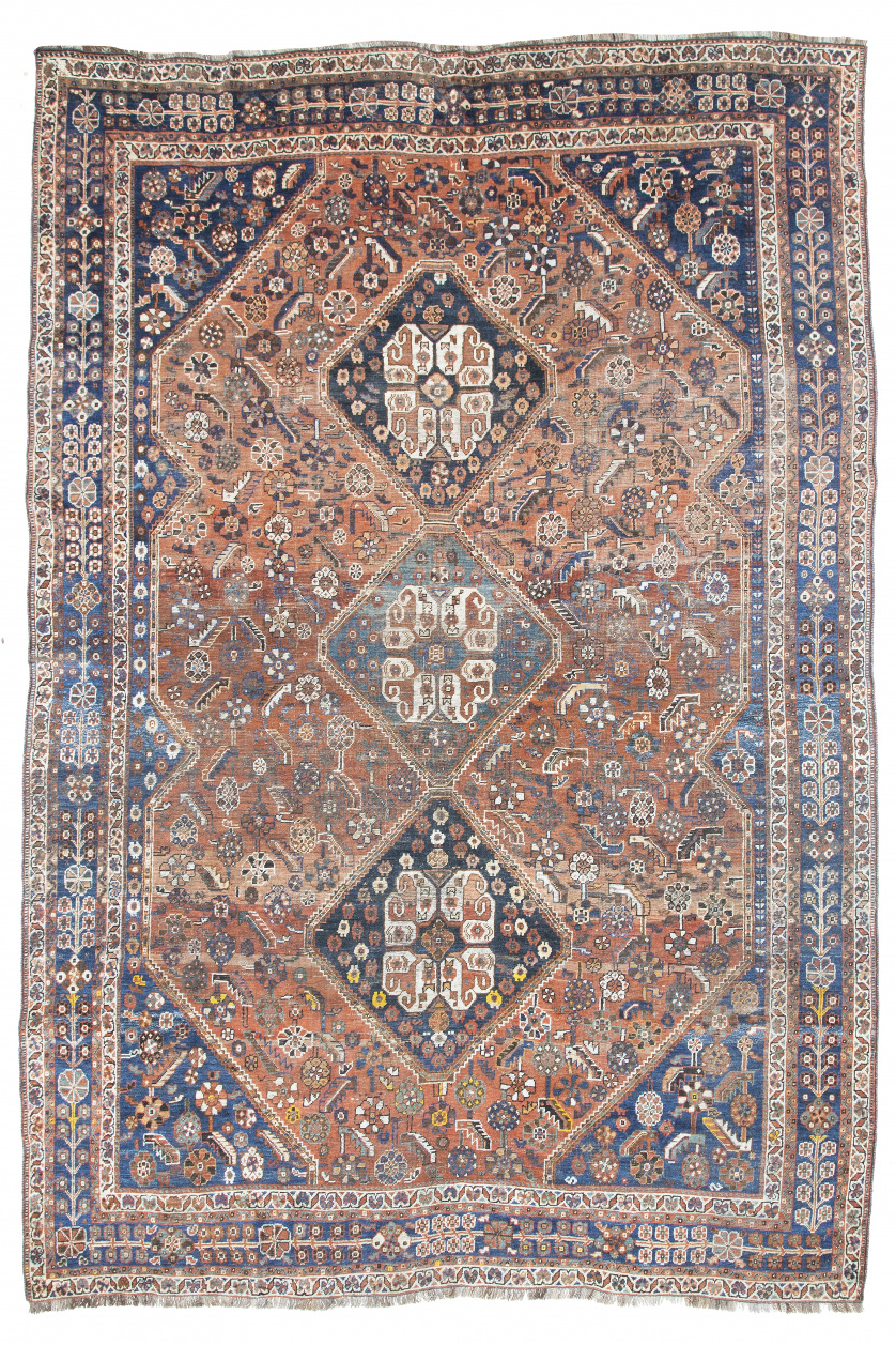 Antigua alfombra persa shiraz. 