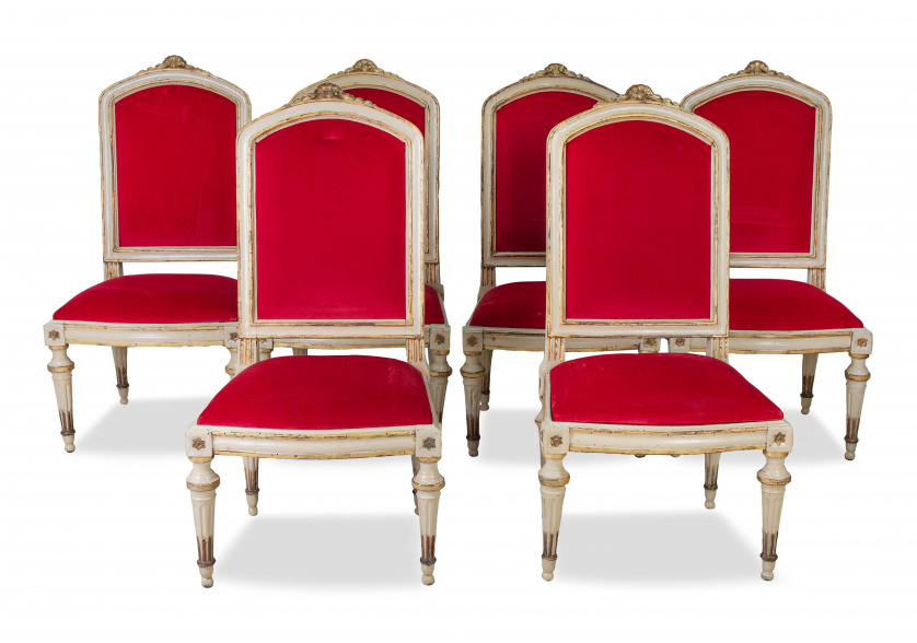 Lote de seis sillas de madera tallada, policromada y dorada