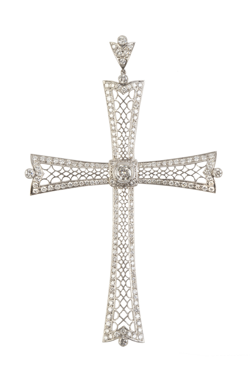 Gran cruz colgante estilo Art-Decó de brazos calados con ma